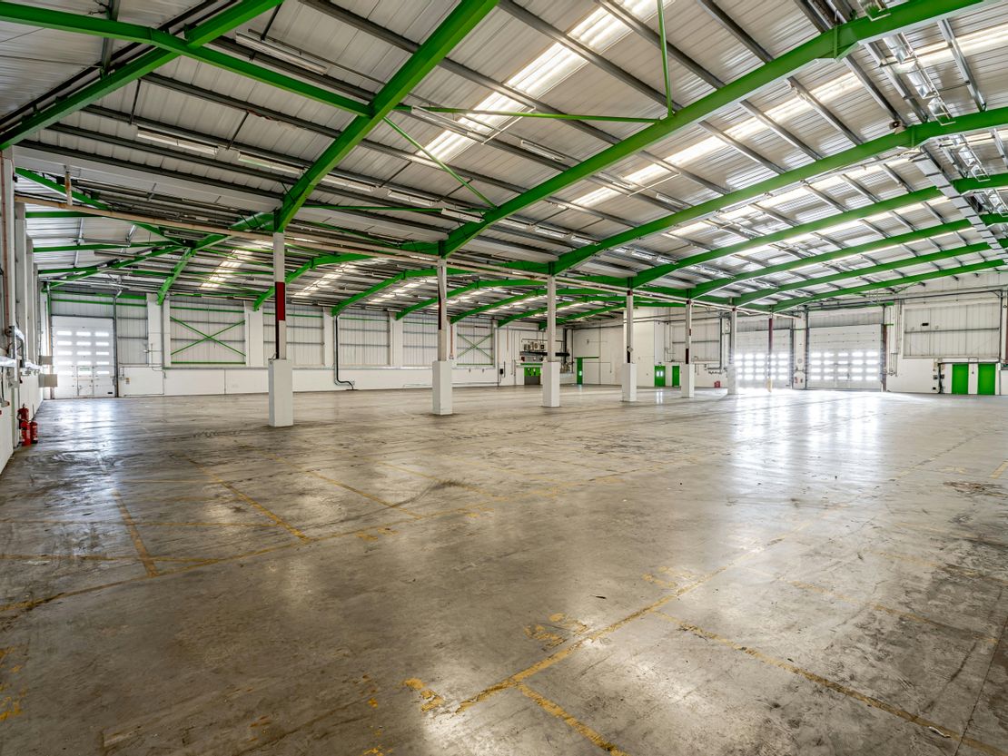 Units 10 & 11, St. Martins Business Centre, St. Martins Way, Bedford, MK42 0LF