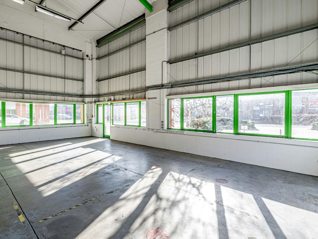 Units 10 & 11, St. Martins Business Centre, St. Martins Way, Bedford, MK42 0LF