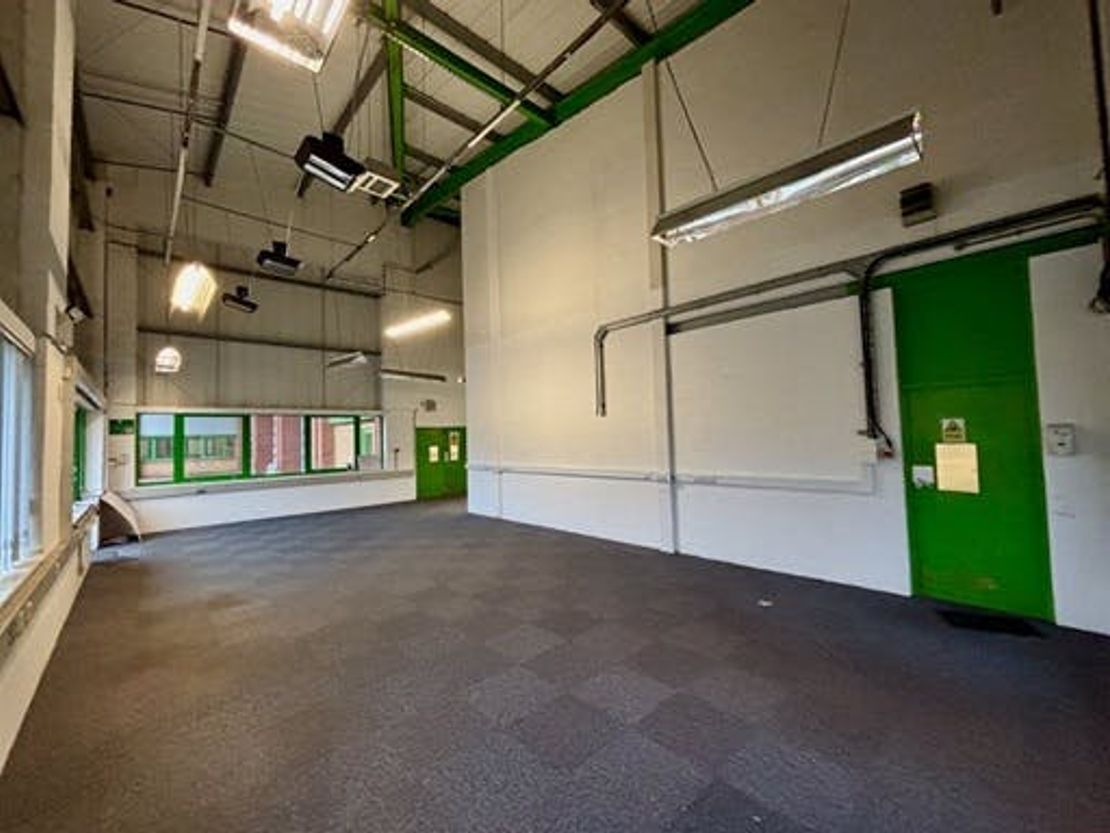 Units 10 & 11, St. Martins Business Centre, St. Martins Way, Bedford, MK42 0LF
