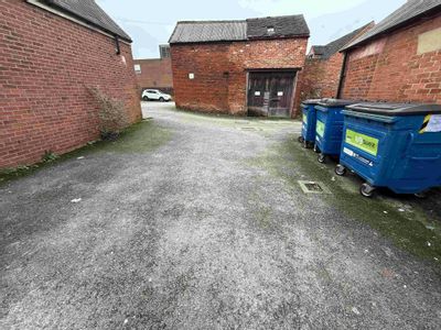 Property Image for 26 High Street, Uttoxeter, ST14 7HT