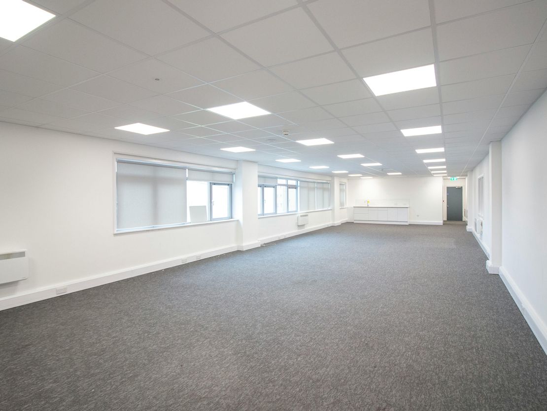 Unit 1 Slough Interchange Industrial Estate, Whittenham Close, Slough, SL2 5EP