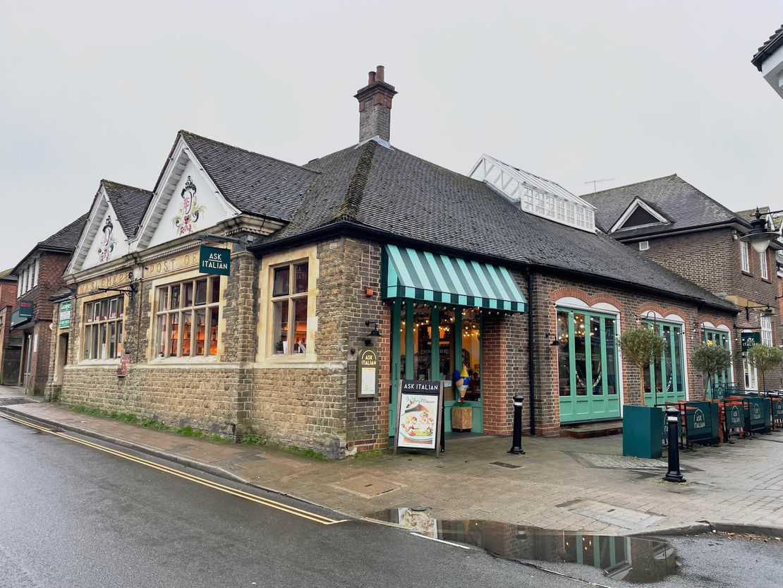 5 West Street Haslemere Surrey GU27 2AF