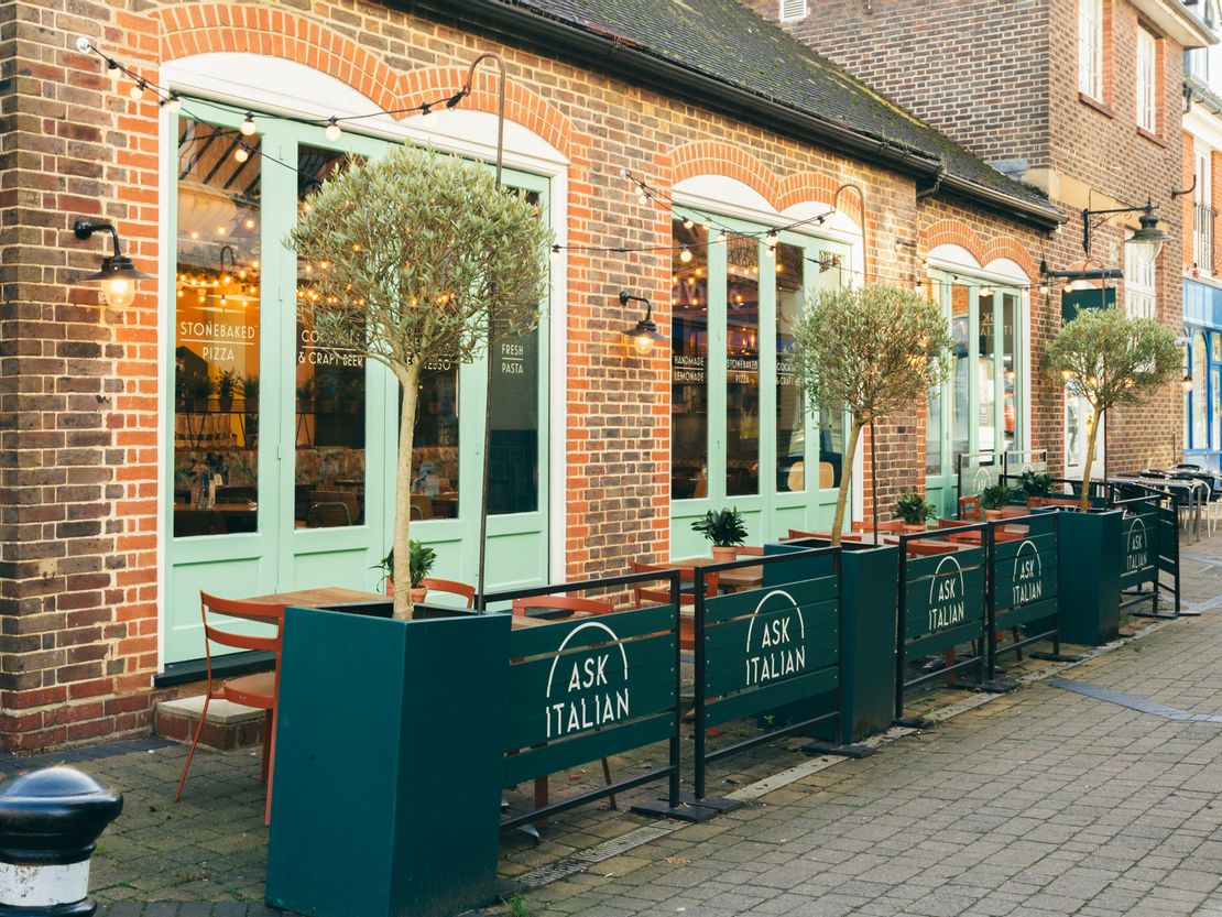5 West Street Haslemere Surrey GU27 2AF