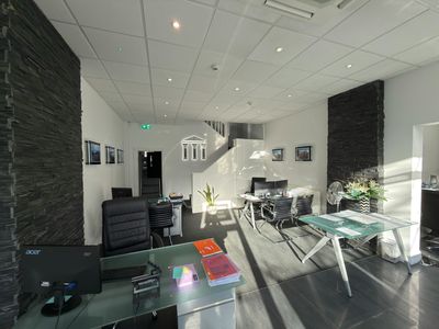 Property Image for 69 Commercial Way, Woking, GU21 6HN