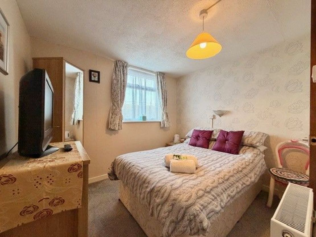 Westcliffe Hotel 46 King Edward Avenue, Blackpool, FY2
