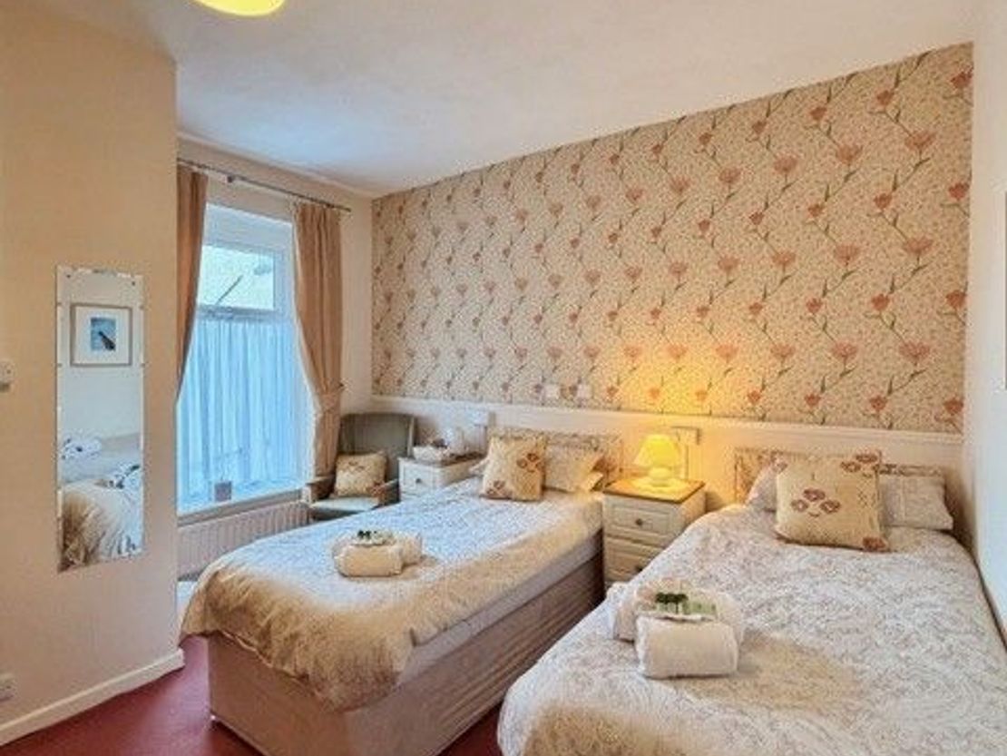 Westcliffe Hotel 46 King Edward Avenue, Blackpool, FY2