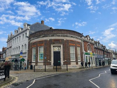 Property Image for 2 West Street & 3 North Street, Havant, Hampshire, PO9 1PE