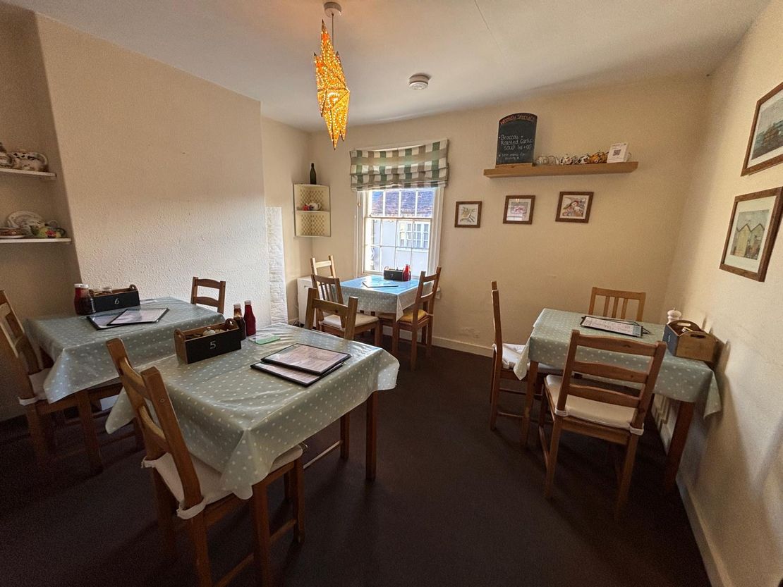 8 Latimer Street, Romsey, Hampshire, SO51 8DG