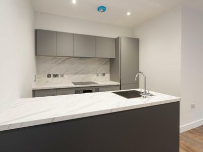 Property Image for 17 High Street High Wycombe Buckinghamshire HP11 2BE