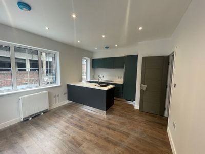 Property Image for 17 High Street High Wycombe Buckinghamshire HP11 2BE