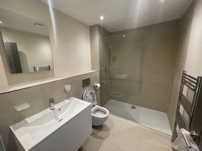 Property Image for 17 High Street High Wycombe Buckinghamshire HP11 2BE
