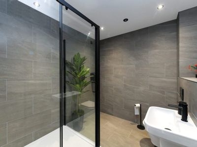 Property Image for 35 Wigman Road, Bilborough, Nottingham, Nottinghamshire, NG8 3HY