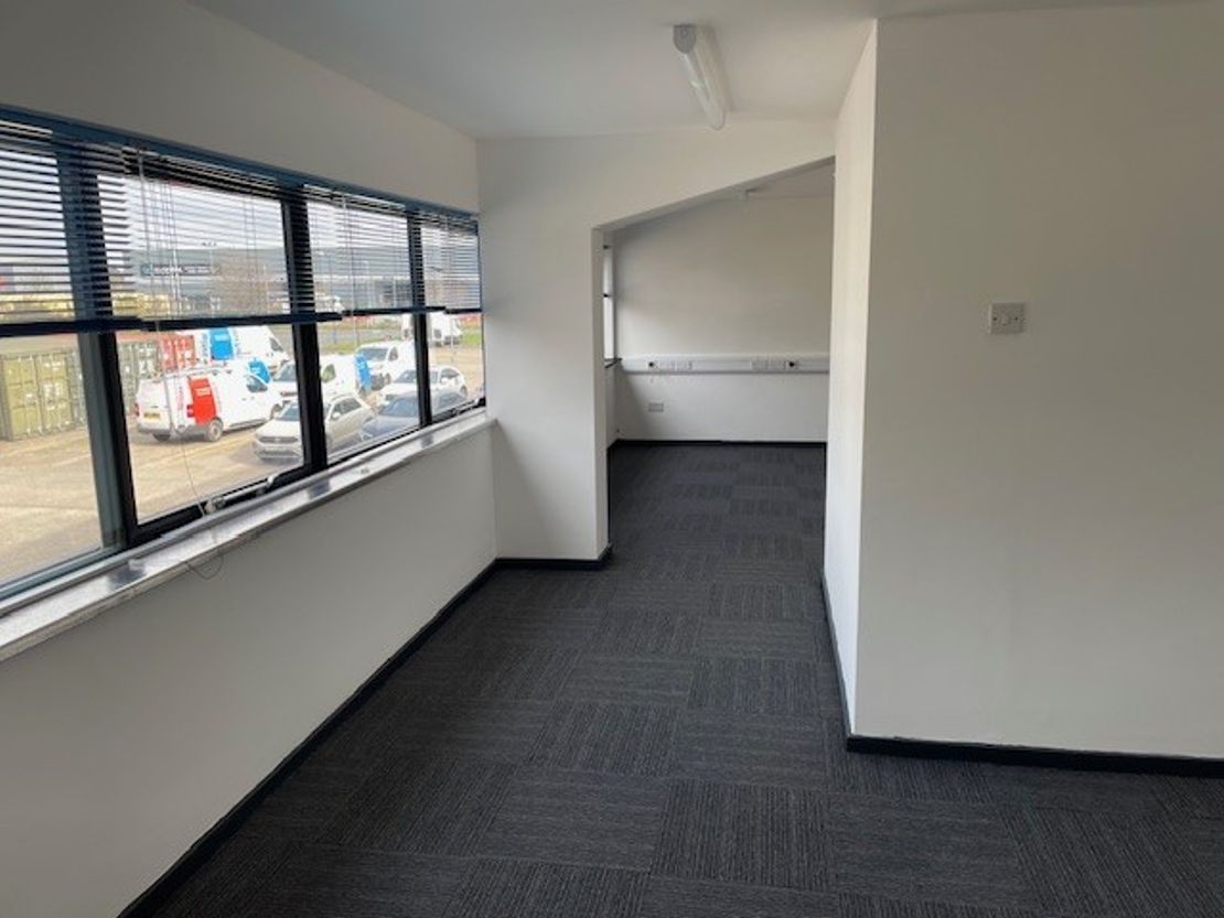 9 Heronden Road, Parkwood, Maidstone, Kent, ME15 9YR