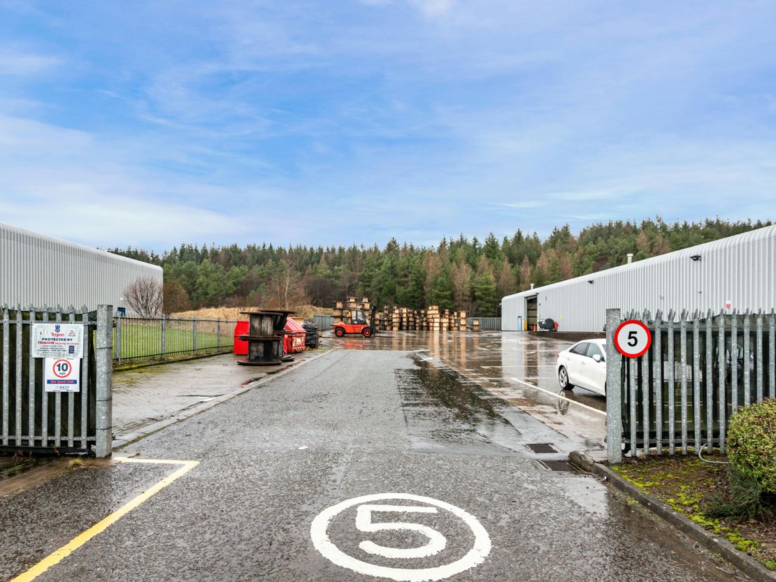 1 Chalmers Square, Deans Industrial Estate, Livingston, EH54 8RJ