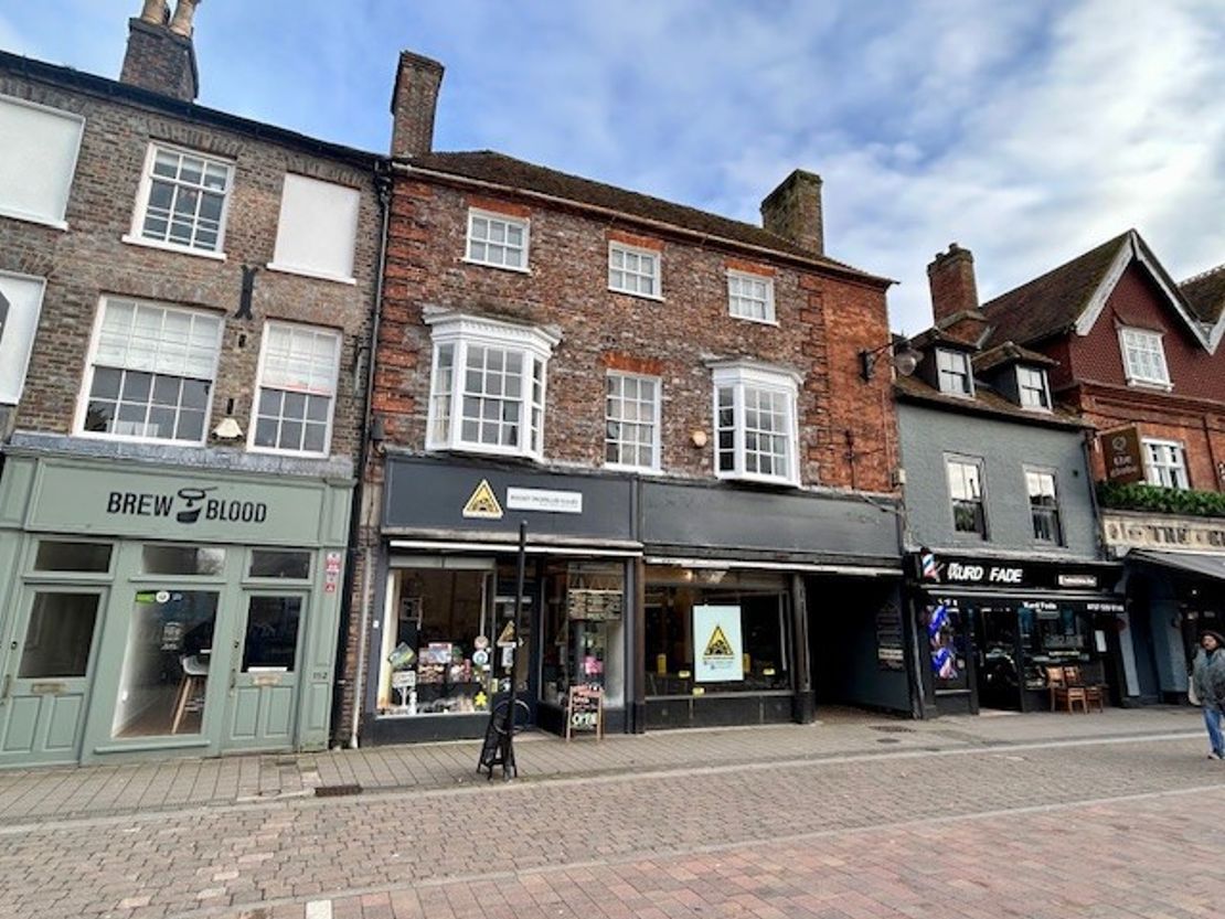150-151 & 1 The Arcade Bartholomew Street, Newbury, Berkshire, RG14 5HB