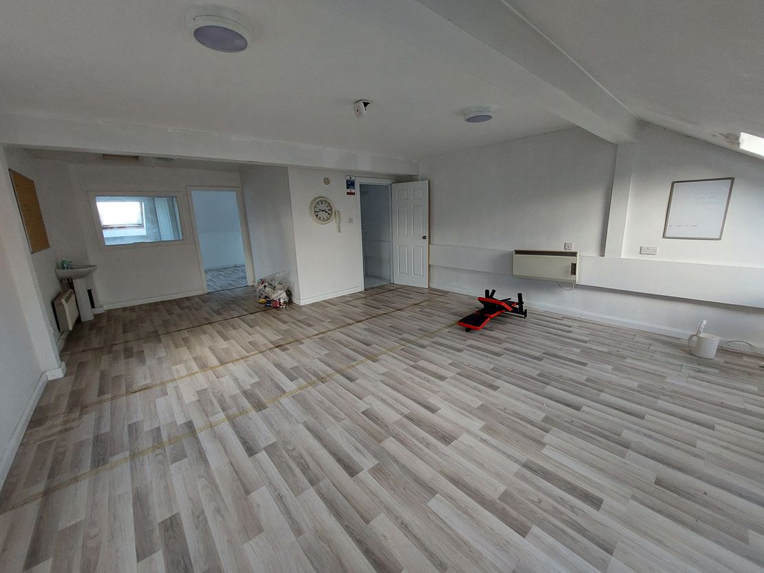 136 High Street, Lochee, Dundee, DD2 3BZ