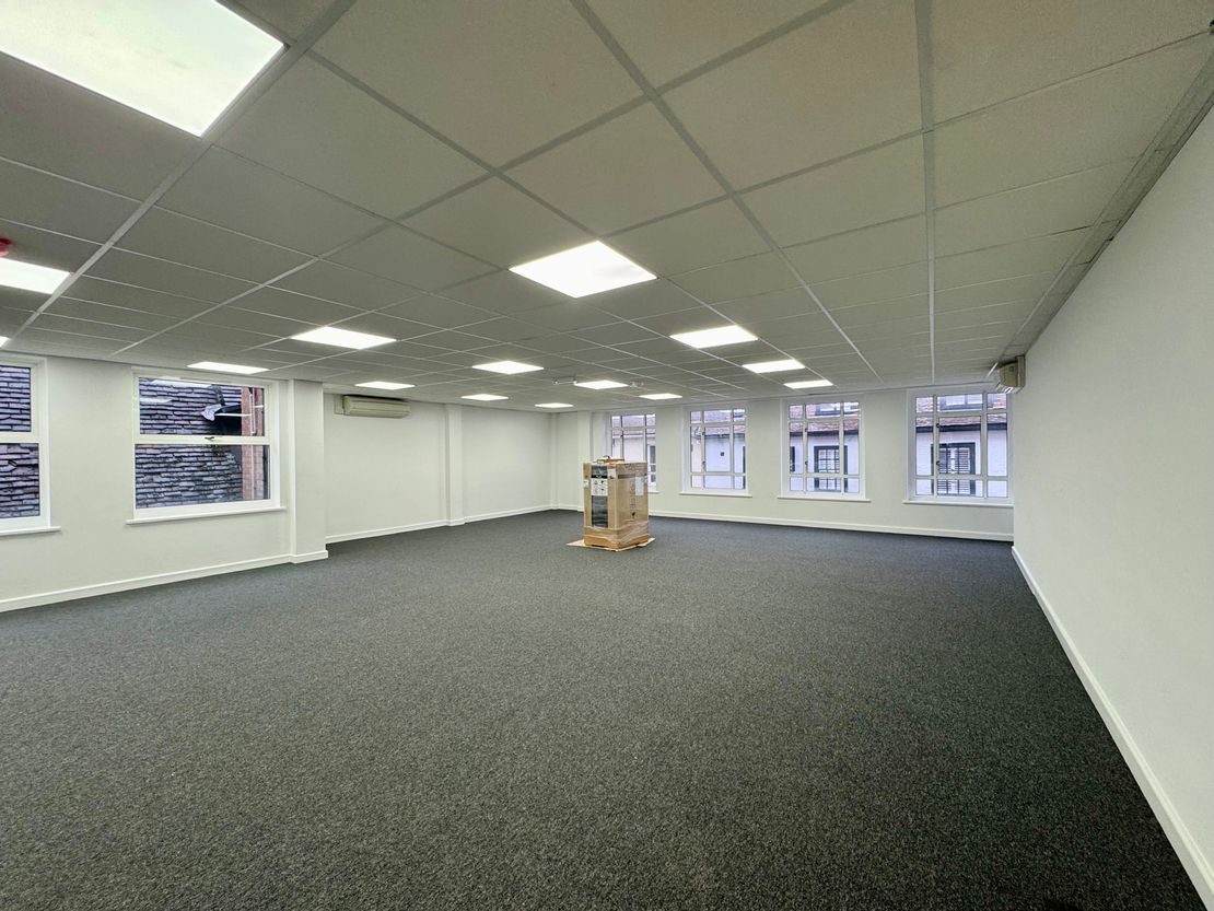 First Floor Unit, 3  Whiting Street, Bury St. Edmunds, Suffolk, IP33 1NX