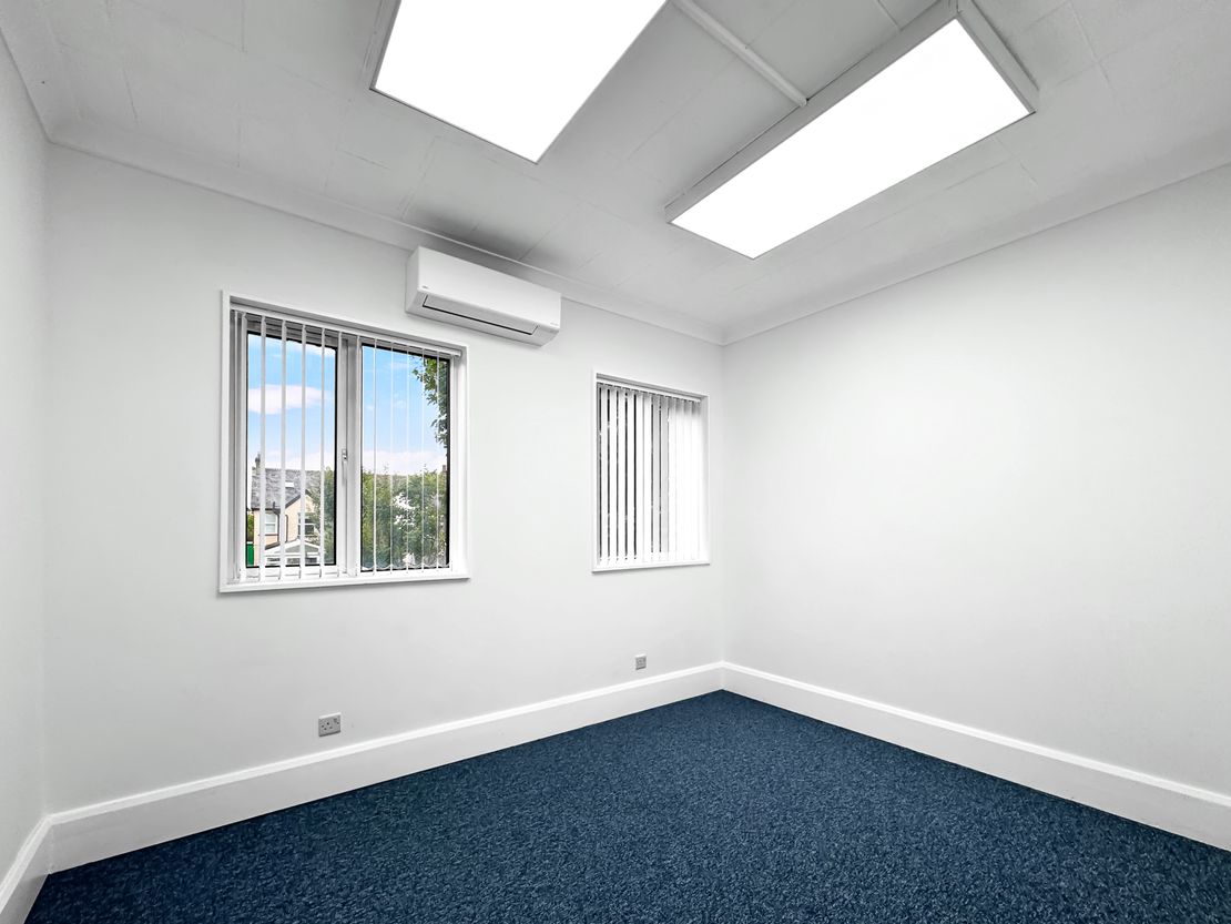 Rooms 2&3, 31 Bois Lane, Amersham, Buckinghamshire, HP6 6BT