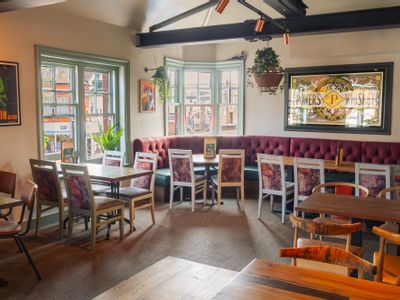 Property Image for 38 East Street, Horsham, West Sussex, RH12 1HL