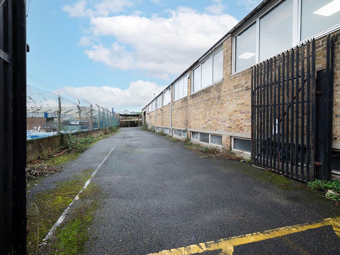 Unit 1 Kennedy House, Orpington, BR5 3QY