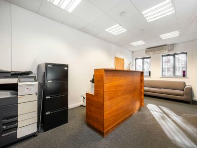 Property Image for Ground Floor, 77 Maygrove Road, West Hampstead, London, NW6 2EG