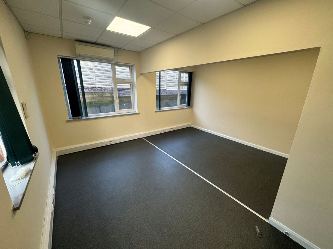 4, Old Station Close, Shepshed, Leicestershire, LE12 9NJ