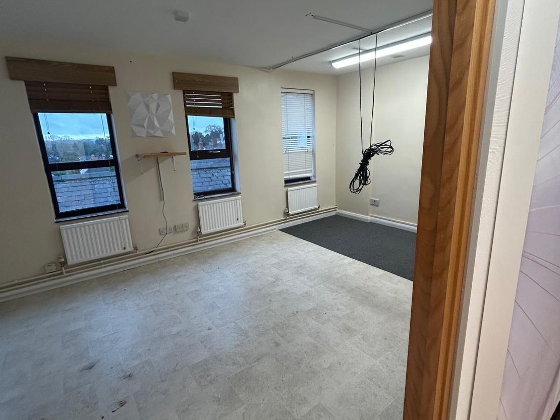 First Floor Rear, 7 High Street, Lutterworth, Leicestershire, LE17 4AD