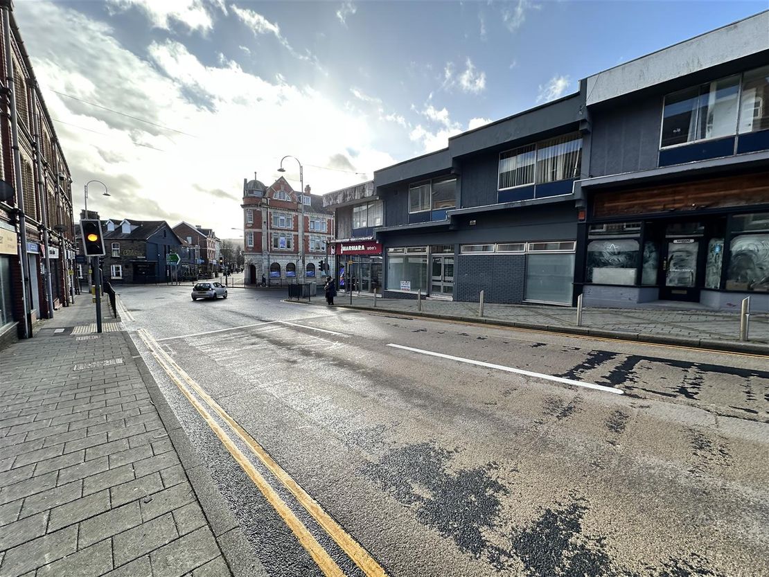 College Street, Ammanford