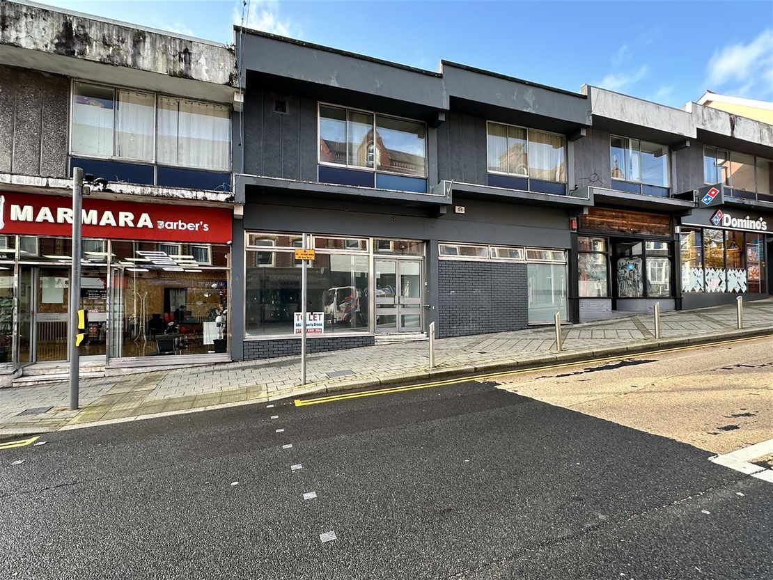 College Street, Ammanford