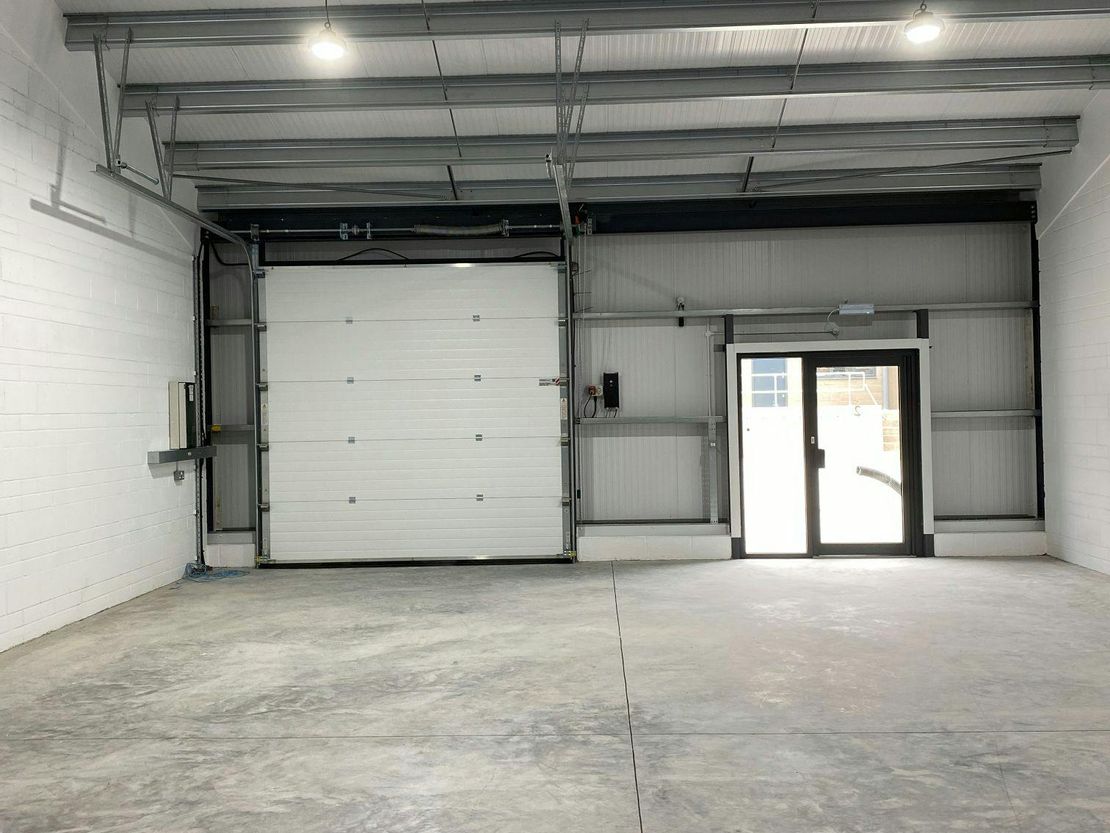 Unit 2 New Barn, Manor Farm Yard, Upton Grey, Basingstoke, RG25 2RQ