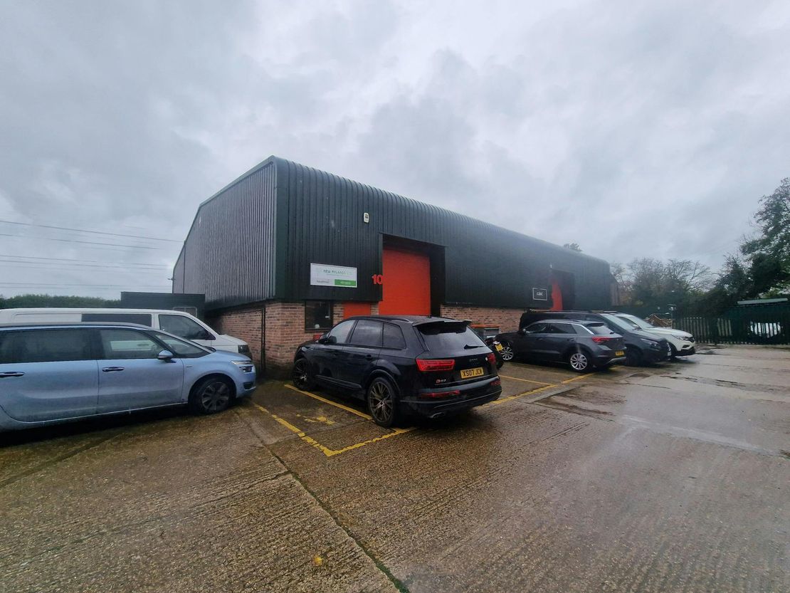 Unit 10 Berry Court Farm, Tadley, RG26 5AT