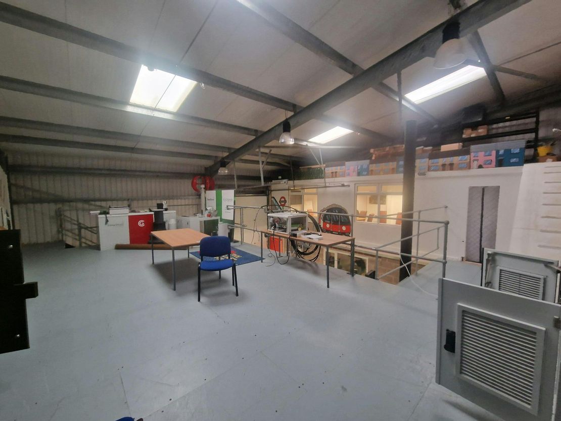 Unit 10 Berry Court Farm, Tadley, RG26 5AT