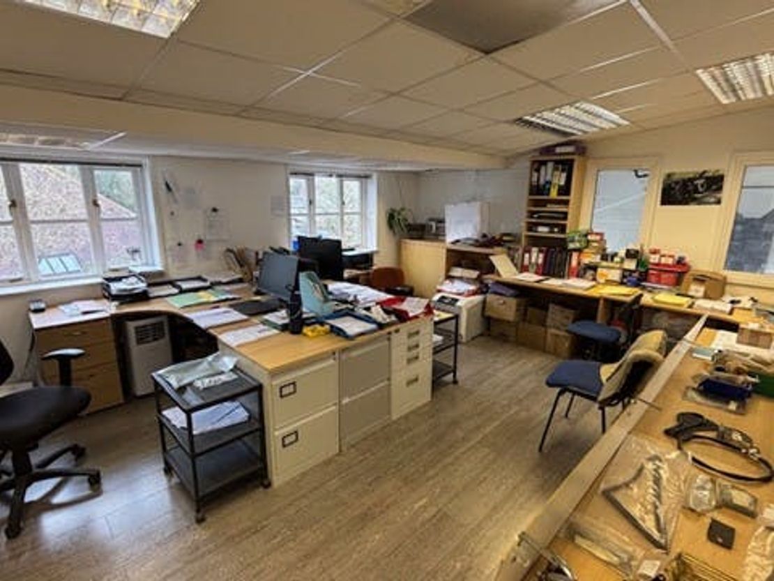 Unit 1 Abbas Business Centre, Main Road, Itchen Abbas, SO21 1BQ