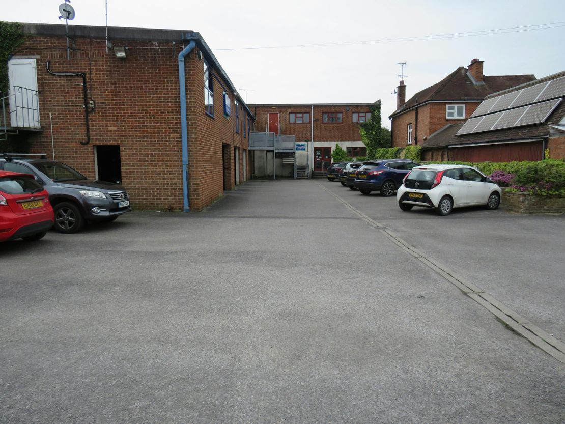 First Floor, Bridge House, 27-31 Reading Road South, Fleet, GU52 7QP