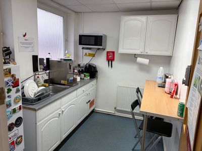 Property Image for Unit A Kingsway Industrial Estate, Kingsway, Luton, Bedfordshire, LU1 1LP