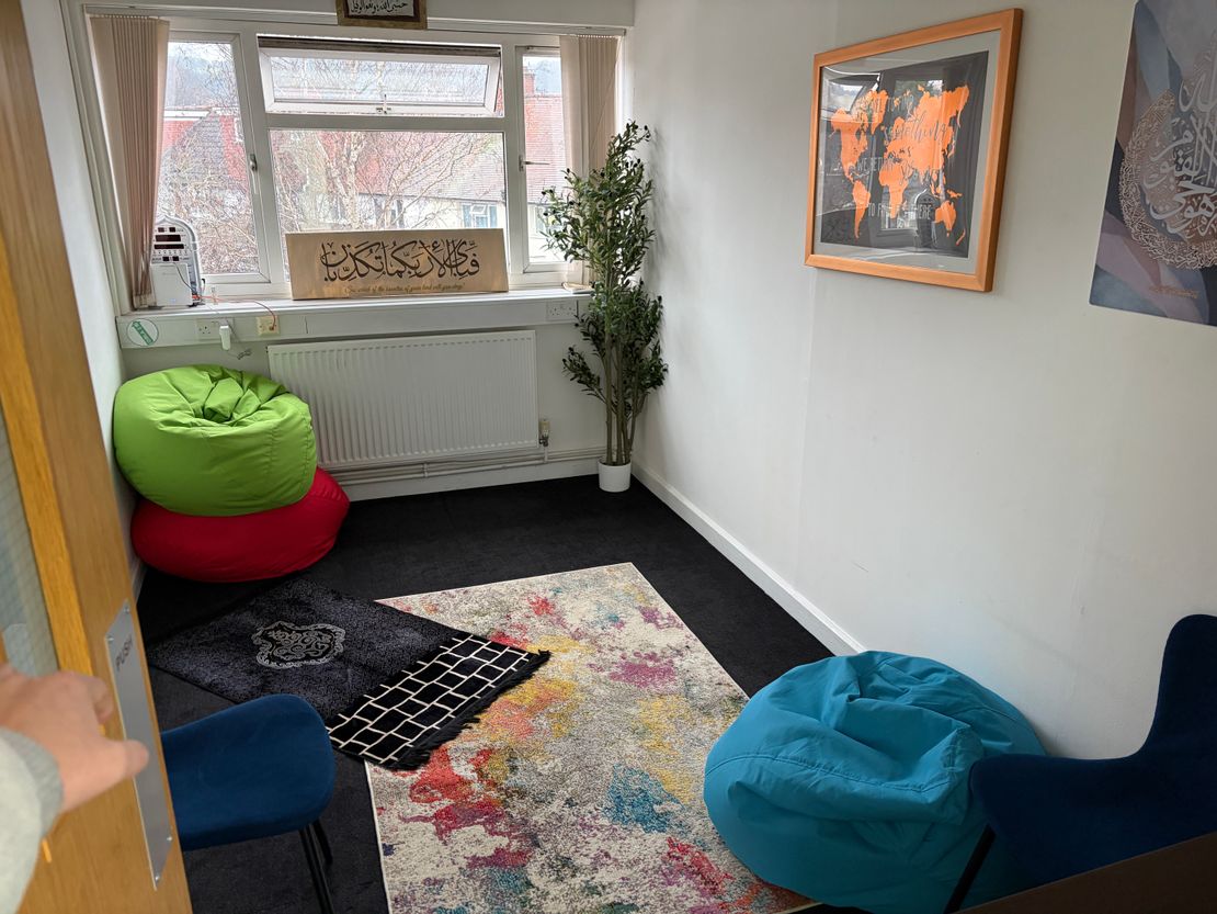 Unit A Kingsway Industrial Estate, Kingsway, Luton, Bedfordshire, LU1 1LP