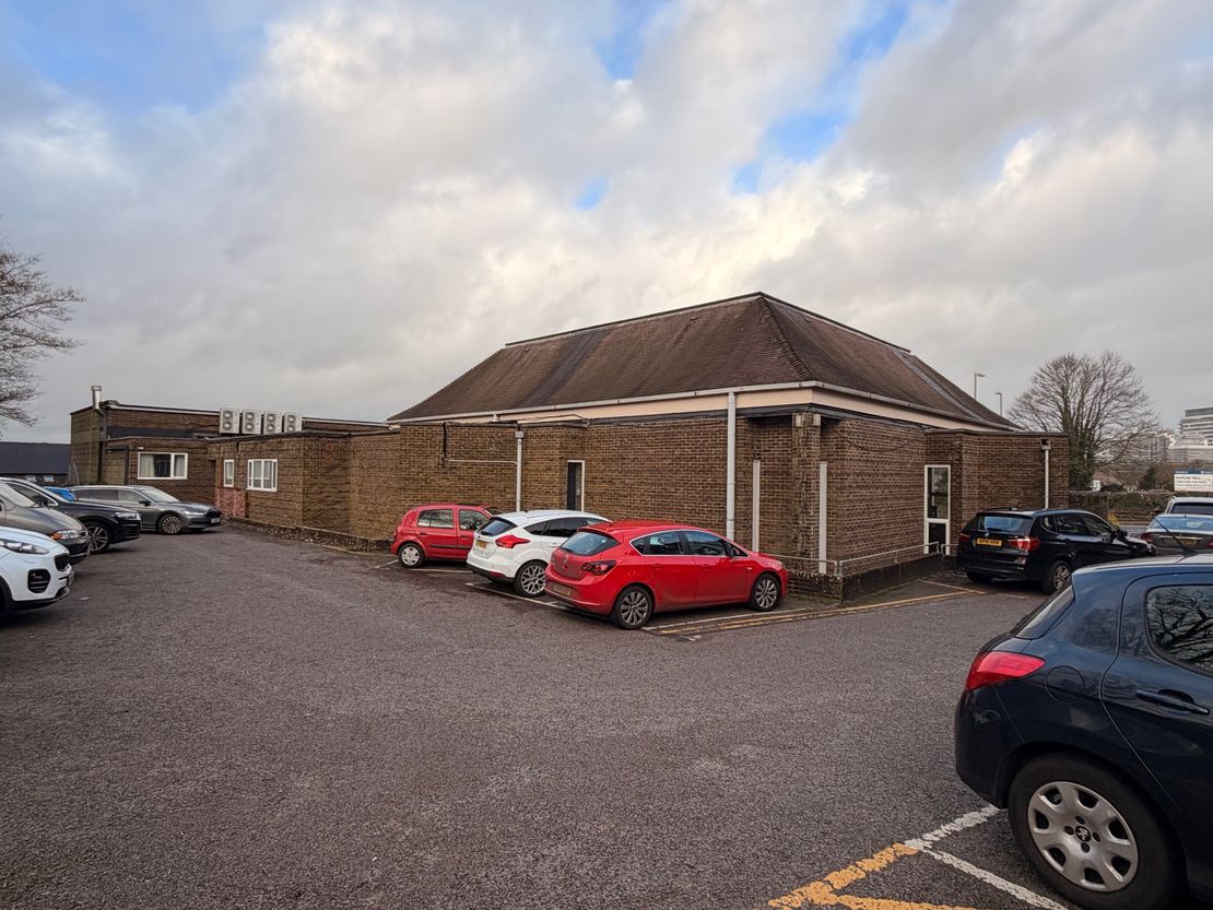 Trinity Methodist Church, Sarum Hill, Basingstoke RG21