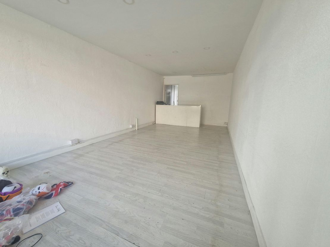 Unit 24, Greywell Shopping Centre, Leigh Park, Havant, PO9 5AL