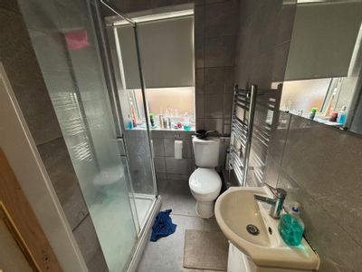 Property Image for 33,33a,35 &35a Station Road, Burgess Hill, RH15 9DE