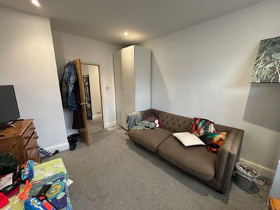 Property Image for 33,33a,35 &35a Station Road, Burgess Hill, RH15 9DE