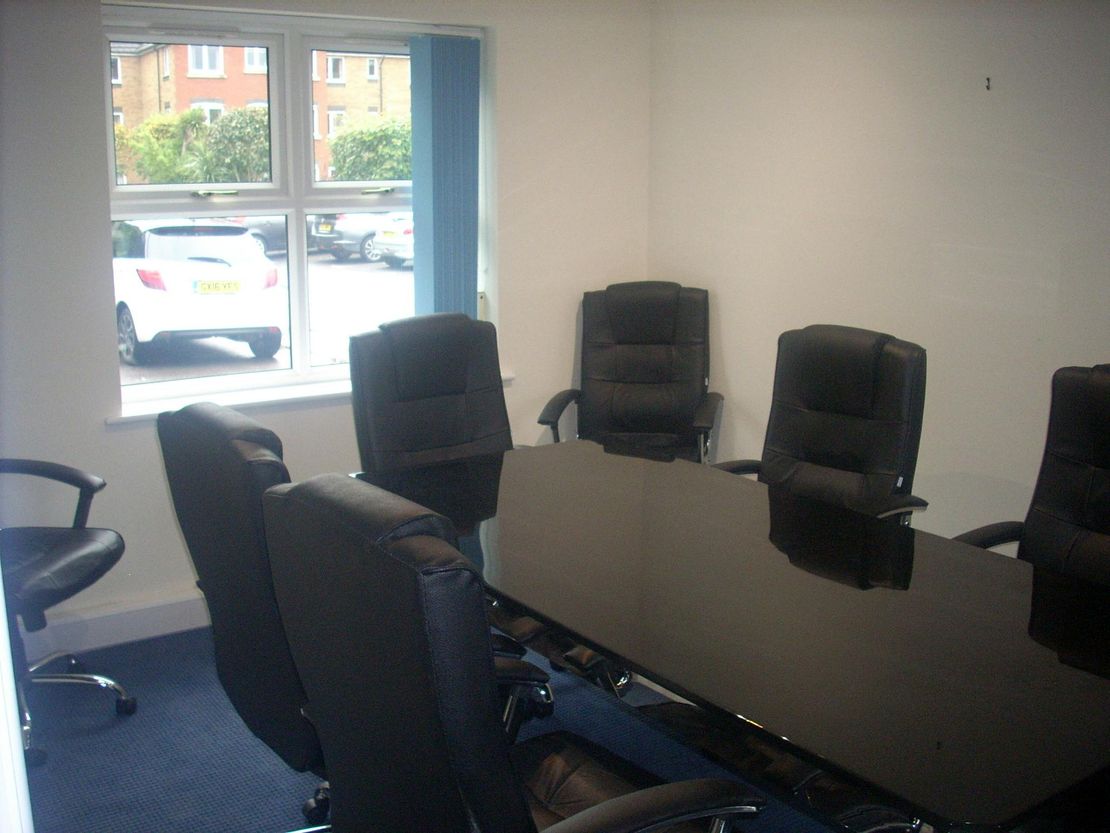 1 Hartdene House, Bridge Road, Bagshot, GU19 5AT