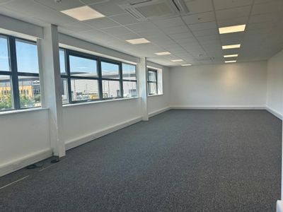 Property Image for 3 Ellesfield Trade Centre, Ellesfield Avenue, Bracknell, RG12 8HH