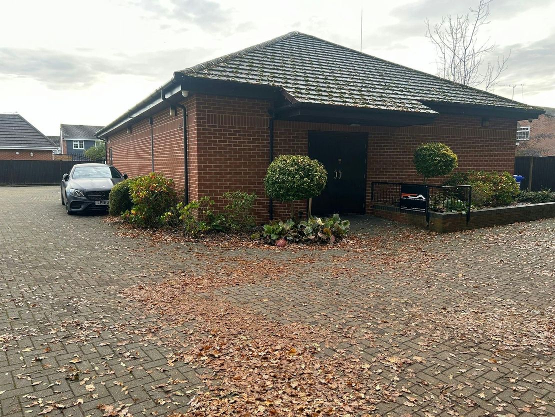 Gloucester Hall, Gloucester Gardens, Bagshot, GU19 5NU