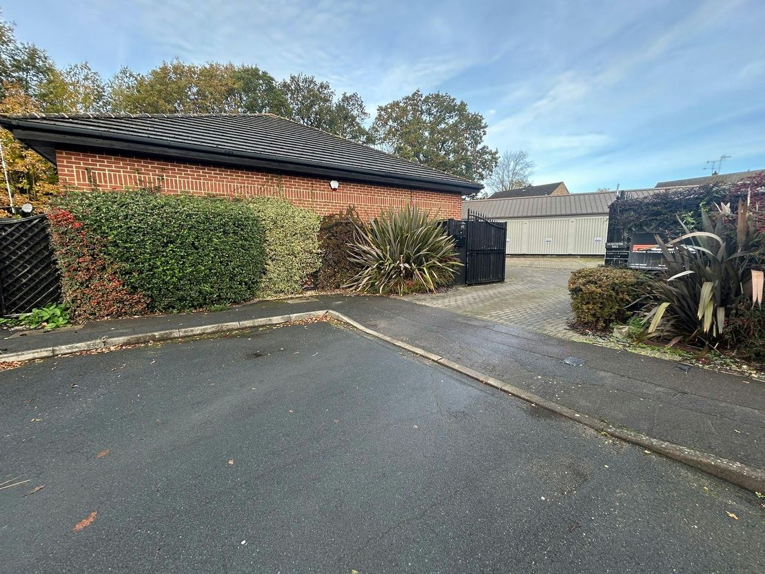 Gloucester Hall, Gloucester Gardens, Bagshot, GU19 5NU