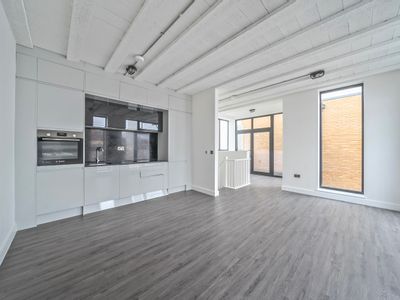 Property Image for Palmers Mews, Trade Close, London, London, N13 5UB