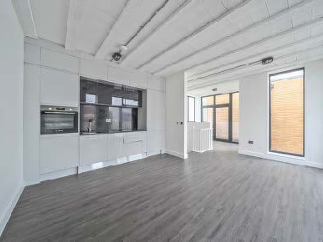 Palmers Mews, Trade Close, London, London, N13 5UB