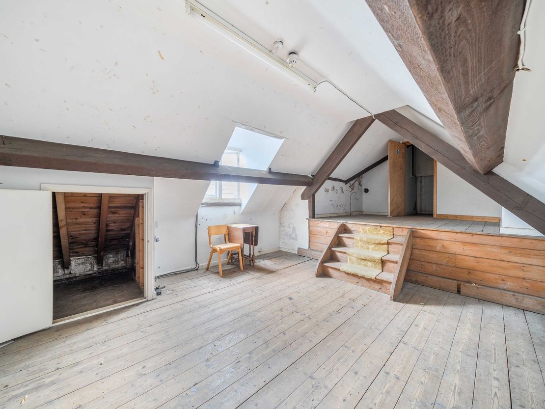 18-19 Market Place, Chipping Norton, Oxfordshire, OX7 5NA