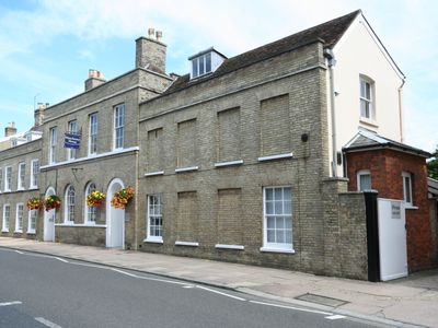Property Image for 8, Manchester House, 113 Northgate Street, Bury St Edmunds, Suffolk, IP33 1HP