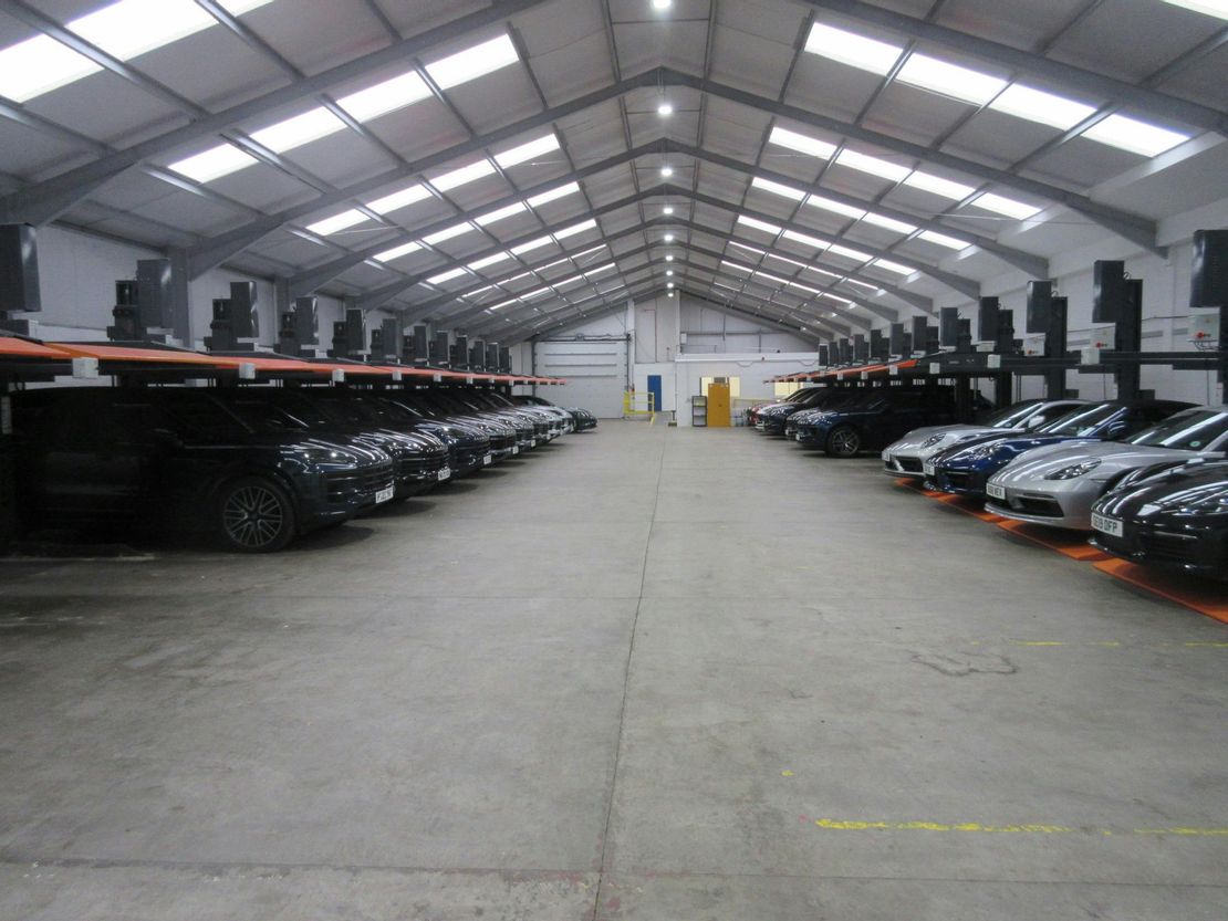 Unit 1A, 111 Chertsey Road, Byfleet, KT14 7AX