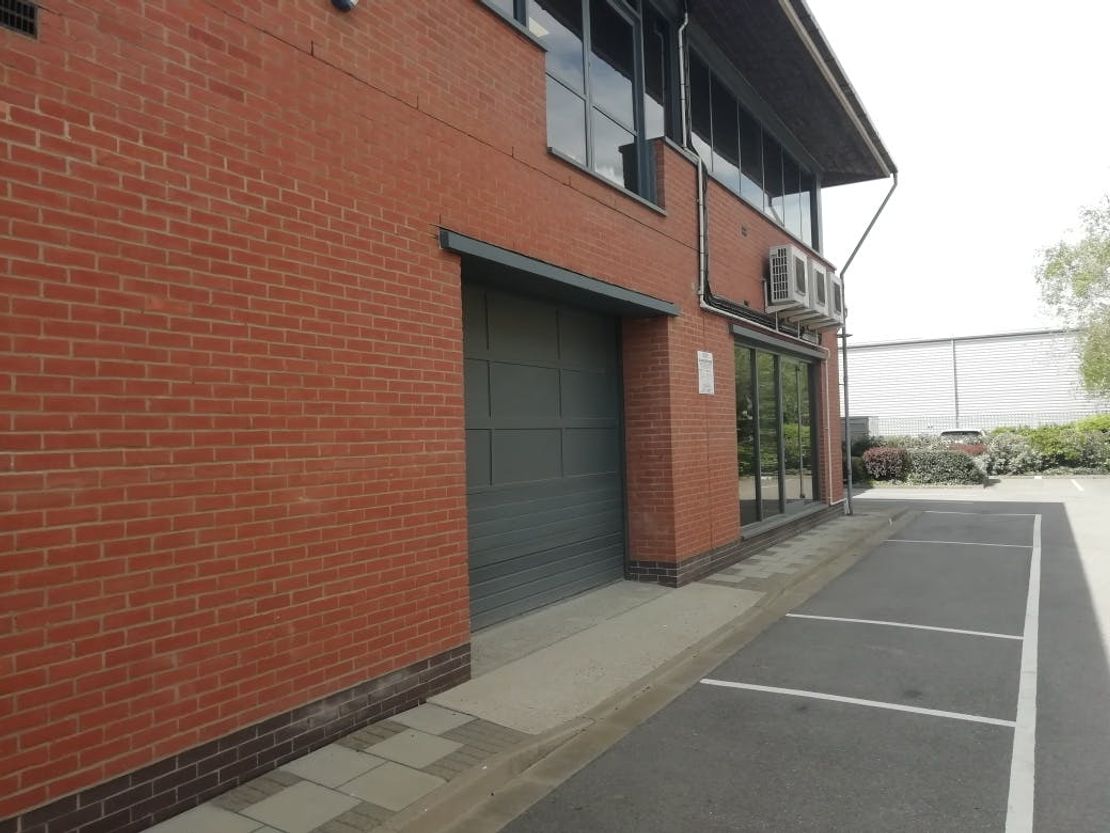 Ground Floor, Unit 2 E-Centre, Easthampstead Road, Bracknell, RG12 1NF